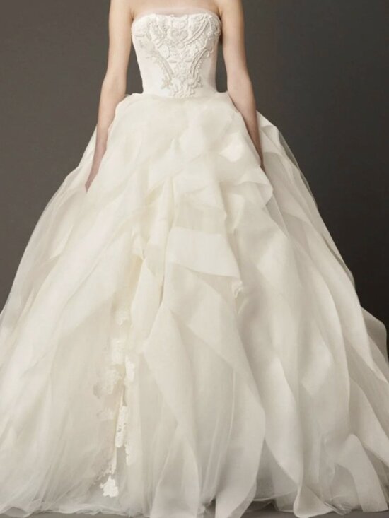 Vera Wang Dresses & Skirts - Vera Wang Liesel Wedding Gown